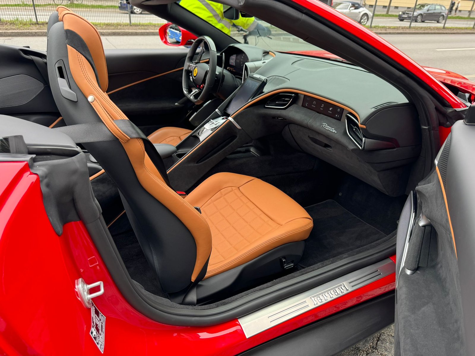 Ferrari Roma Spider — photo 5
